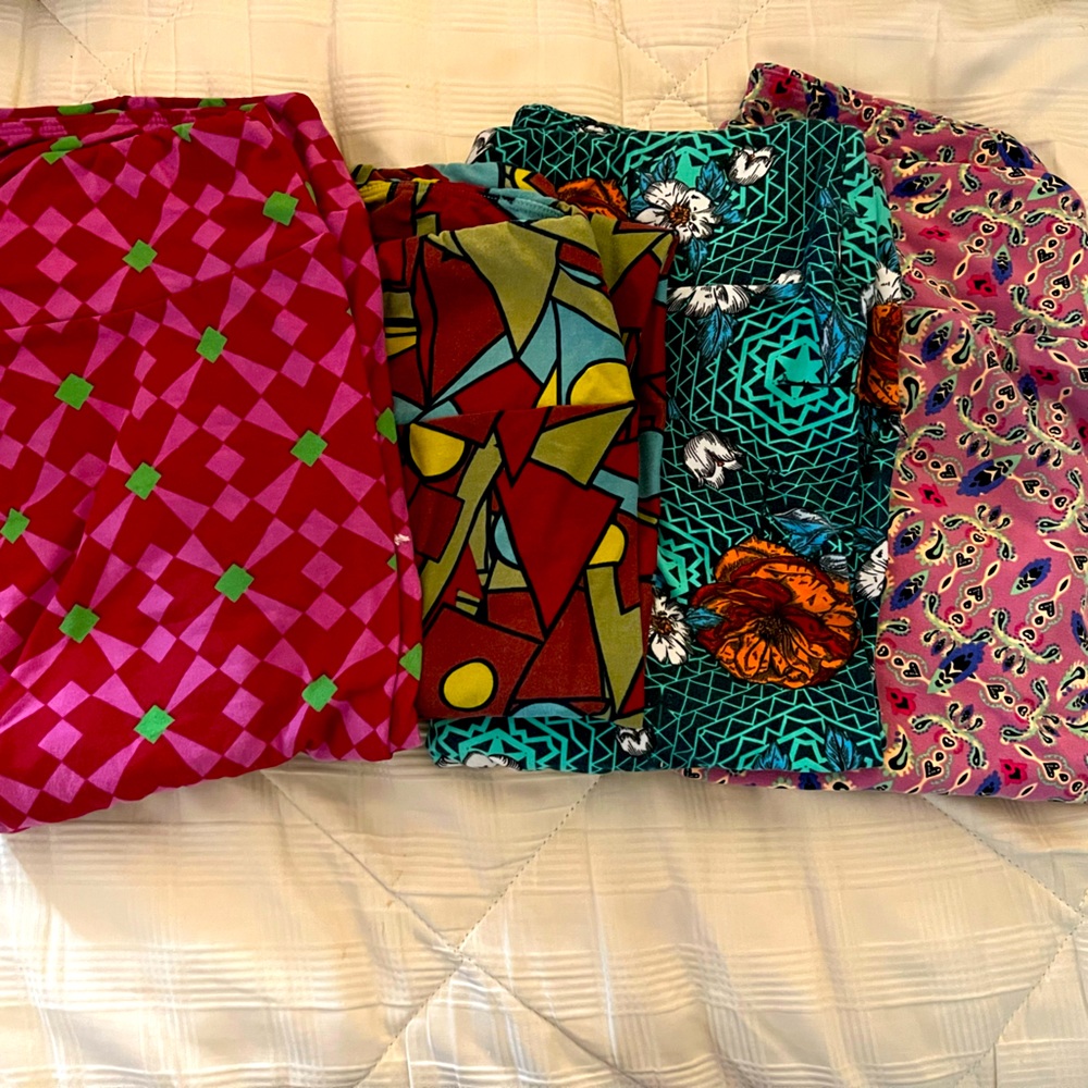 4 Lularoe leggings Tall and curvy